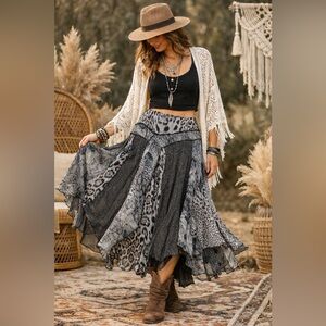 Boho Tiered Leopard Print Maxi Skirt - Gray